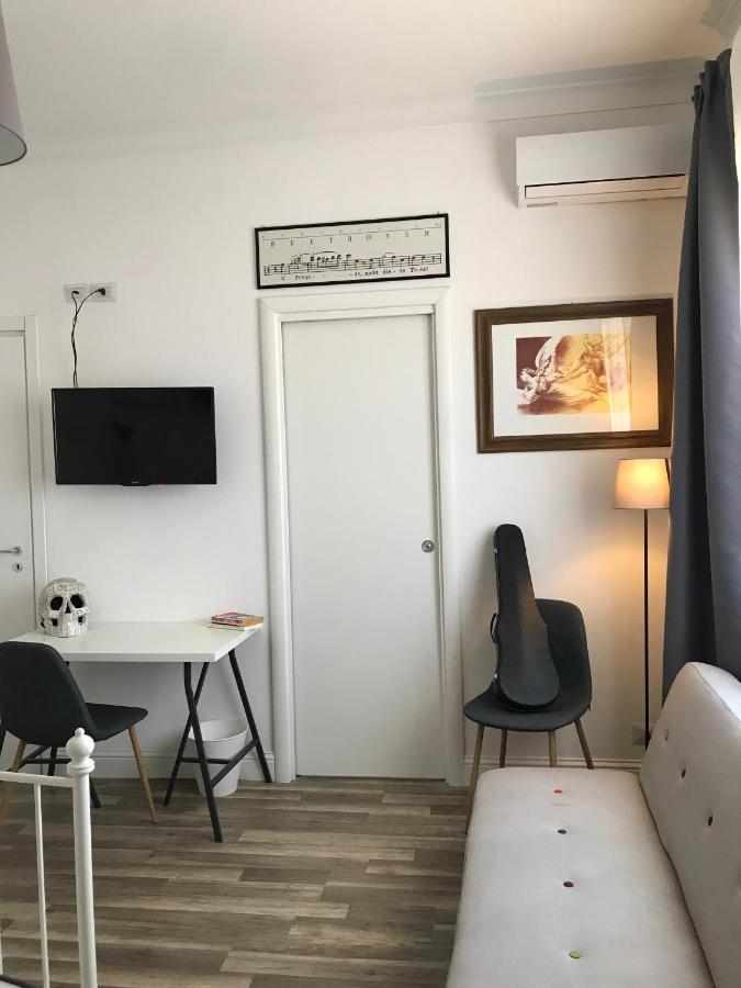 La Dimora delle Muse Bed and Breakfast Catania Esterno foto